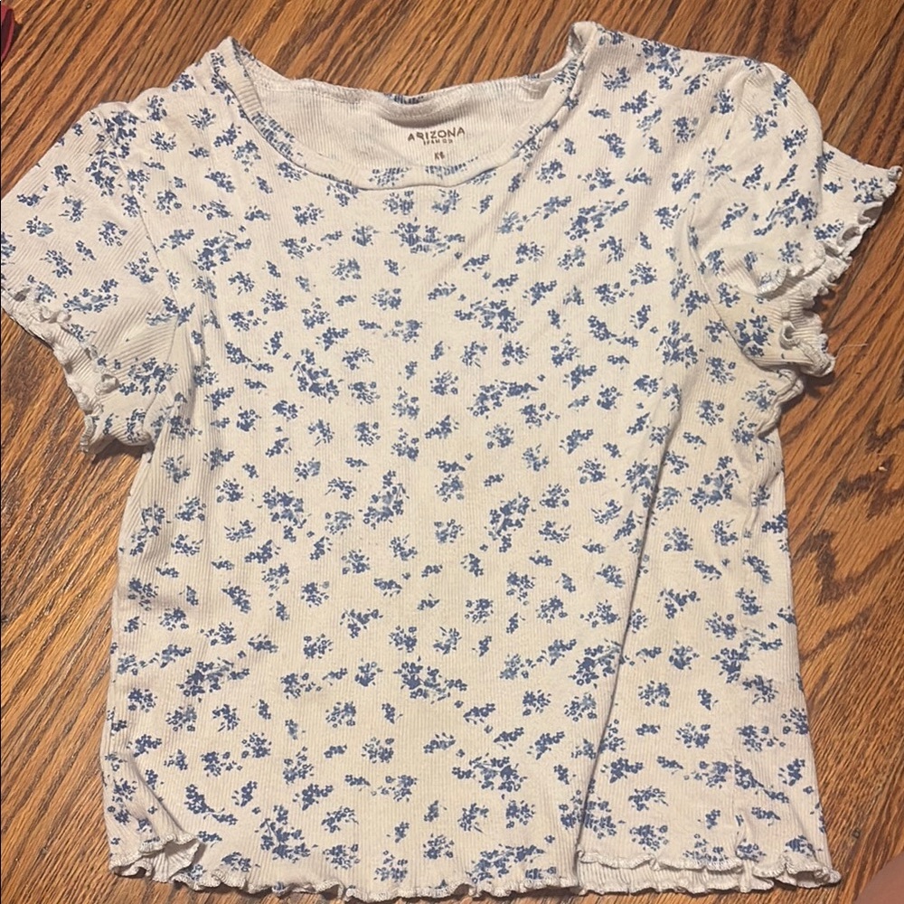 Arizona Jean Company Women’s White and Blue Floral Tee